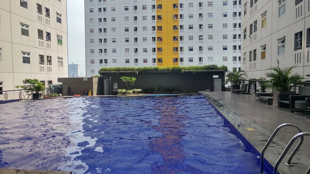 1BR City View at Green Pramuka Apartment near Mall