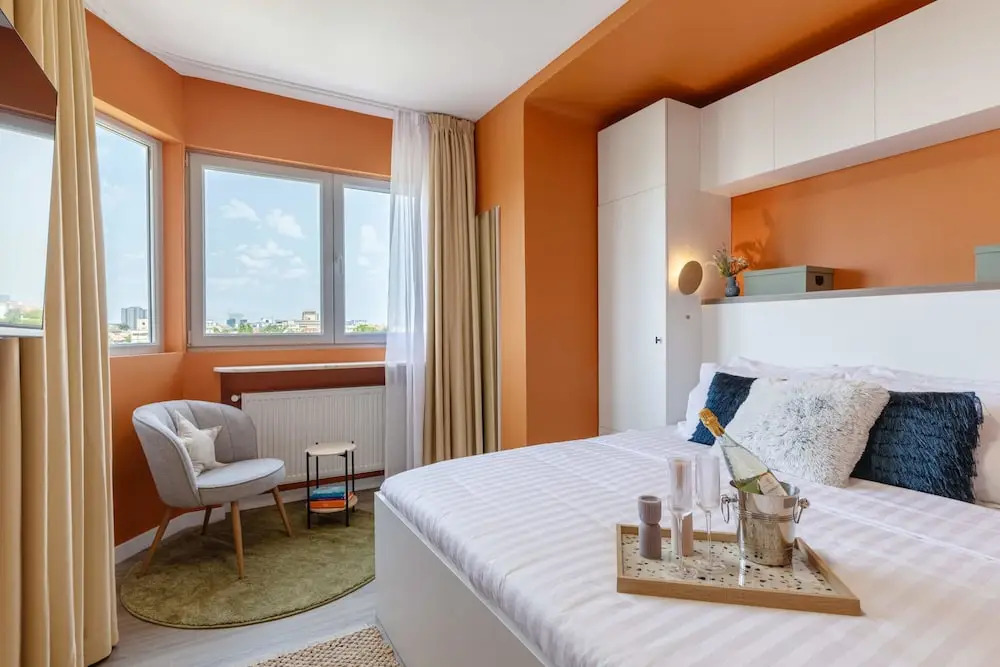 Playful Bright 1BR Near The Faculty of Law