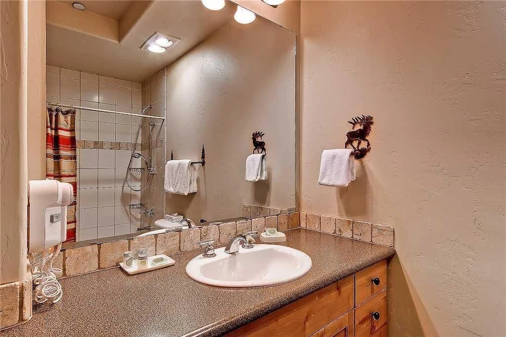 Tl2302 Super Cute - TOP Floor - Winter Specials!!!