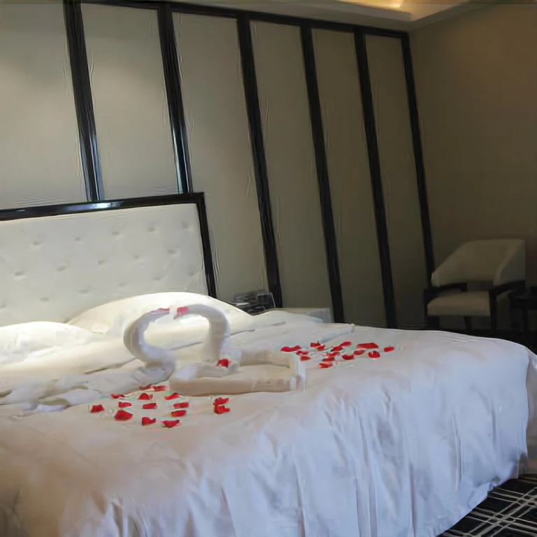Crystal International Hotel