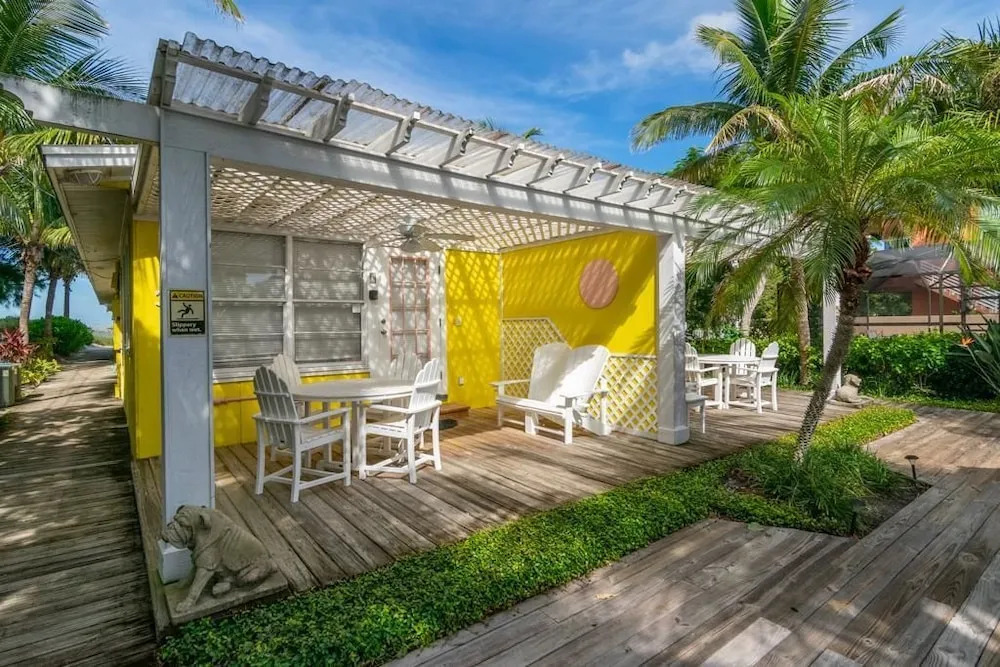 4 Beach Lovers - Unit 3