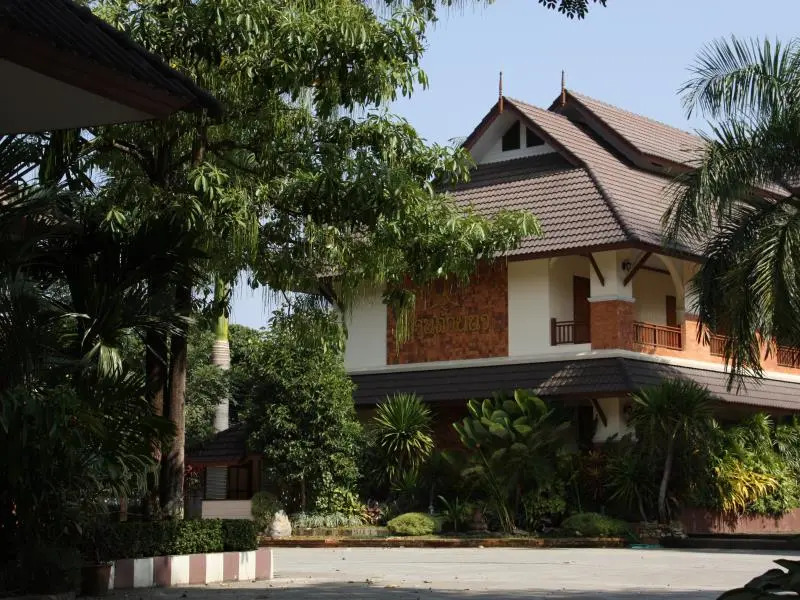 Baan Lanna Hotel