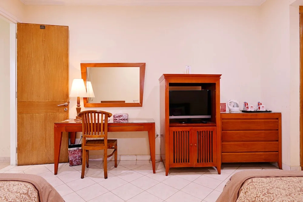 ZEN Rooms Pejaten Raya