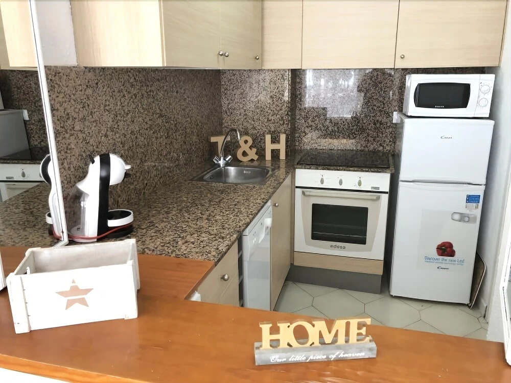 T&H Novelty 114 Family Apartment Salou
