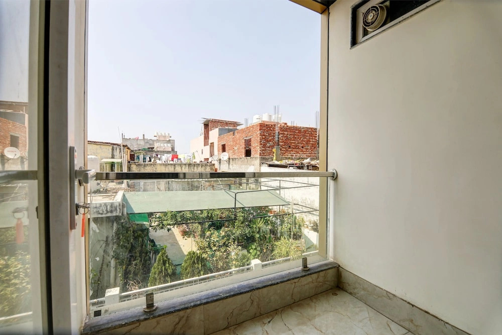 Hotel Euronite Suites Near Delhi IGI Airport