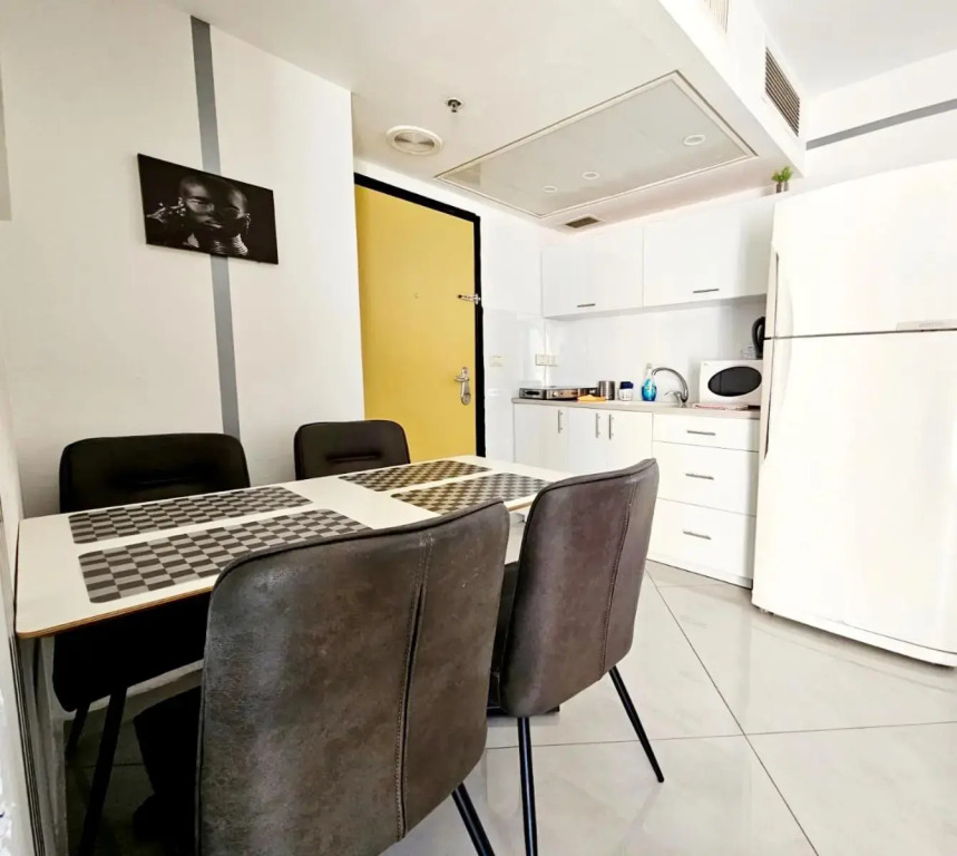 GO to apartments in Leonardo