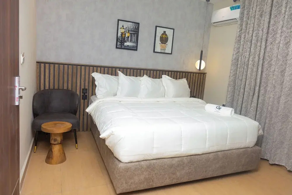 Grayville Hotels and Bistro