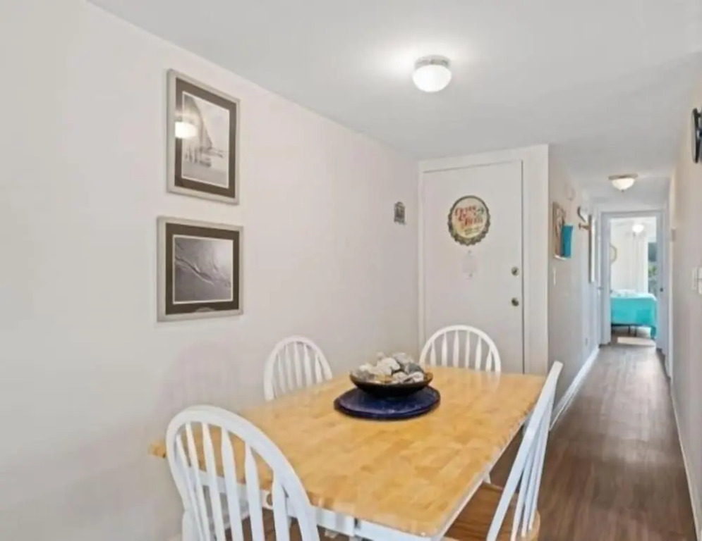 Island North 14c - 2nd Row Stunner! Relax In Comfort After Your Days In The Sun 2 Bedroom Condo by RedAwning