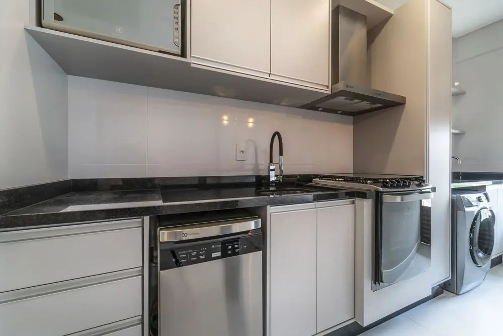 833-Apartamento 2 suítes em Bombinhas