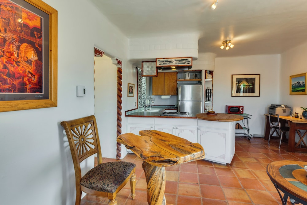 Hot Tub, Sunset Views! Couples Escape in El Prado