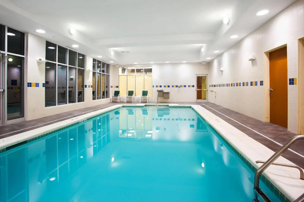 Holiday Inn Aurora North - Naperville by IHG