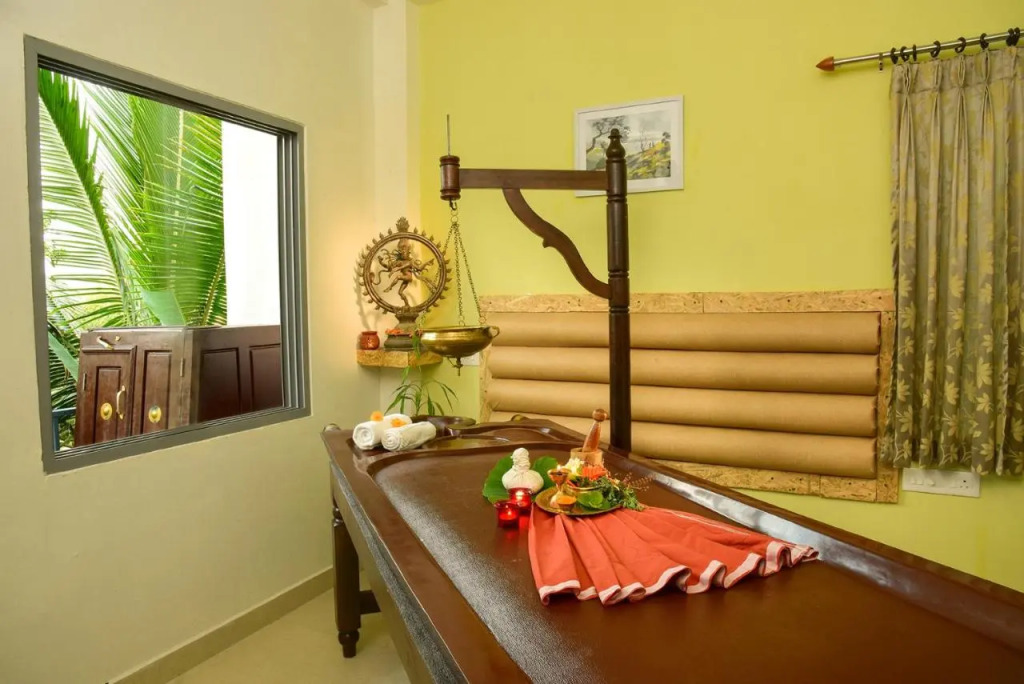 Mistletoe Munnar Homestay & Cafe
