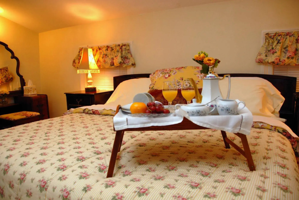 Arbor View House Bed and Breakfast