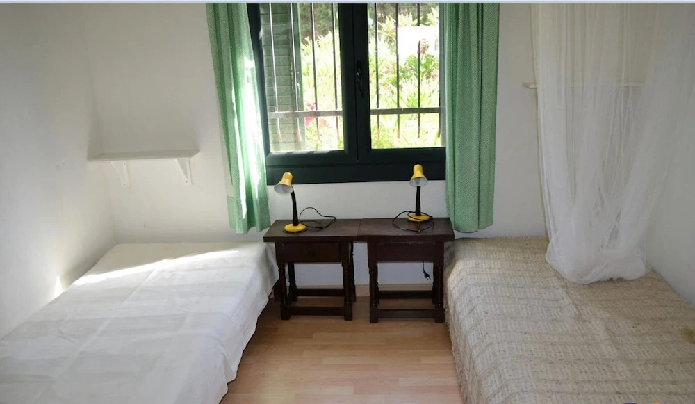 House - 3 Bedrooms with Sea views - 107831