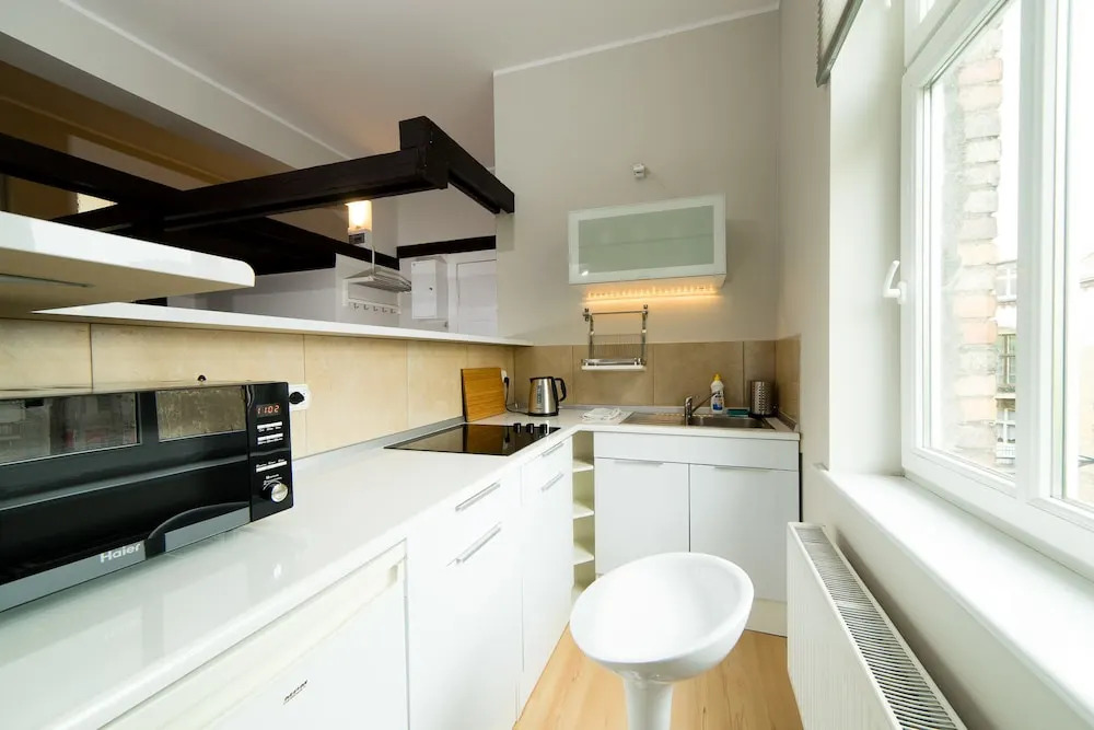 1 Night In Poznan - Matejki Apartments