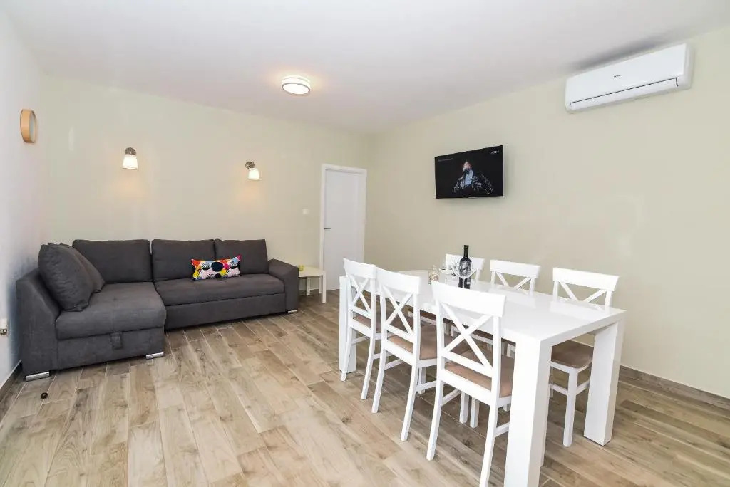 Nova Apartments