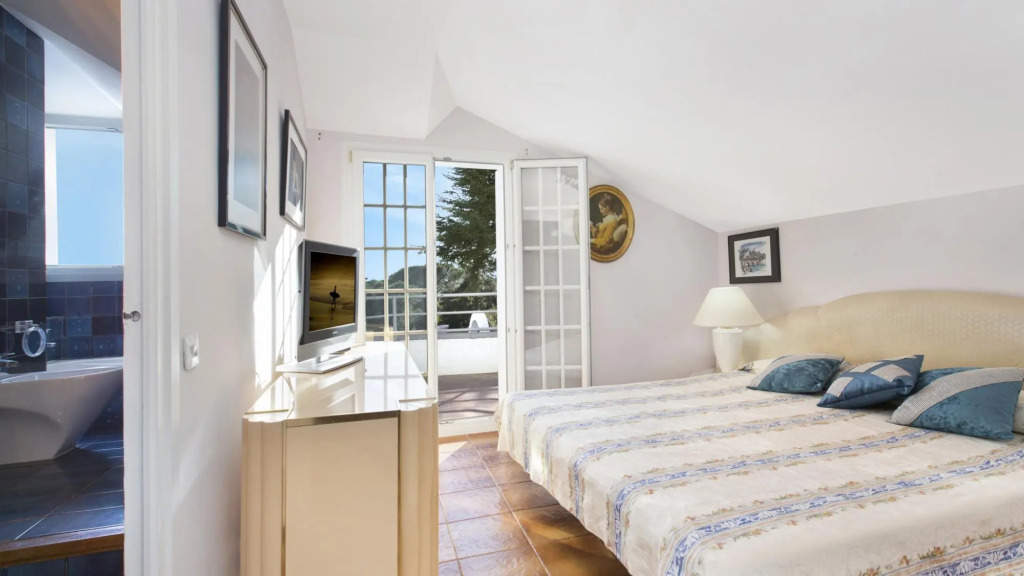 Montemare in Blanes with 5 bedrooms and 3 bathrooms