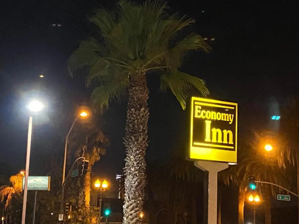 SimpleStay Suites - Downtown San Bernardino