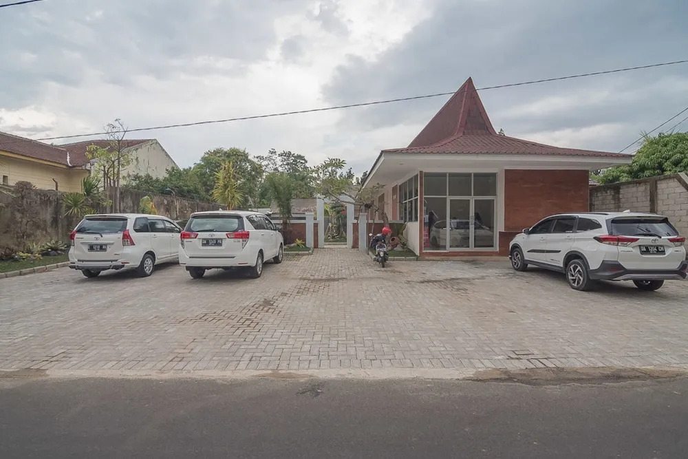 RedDoorz Syariah near Jalan Panglima Batur Banjarbaru