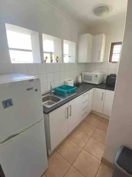 Central suburban suite in the heart of Joburg