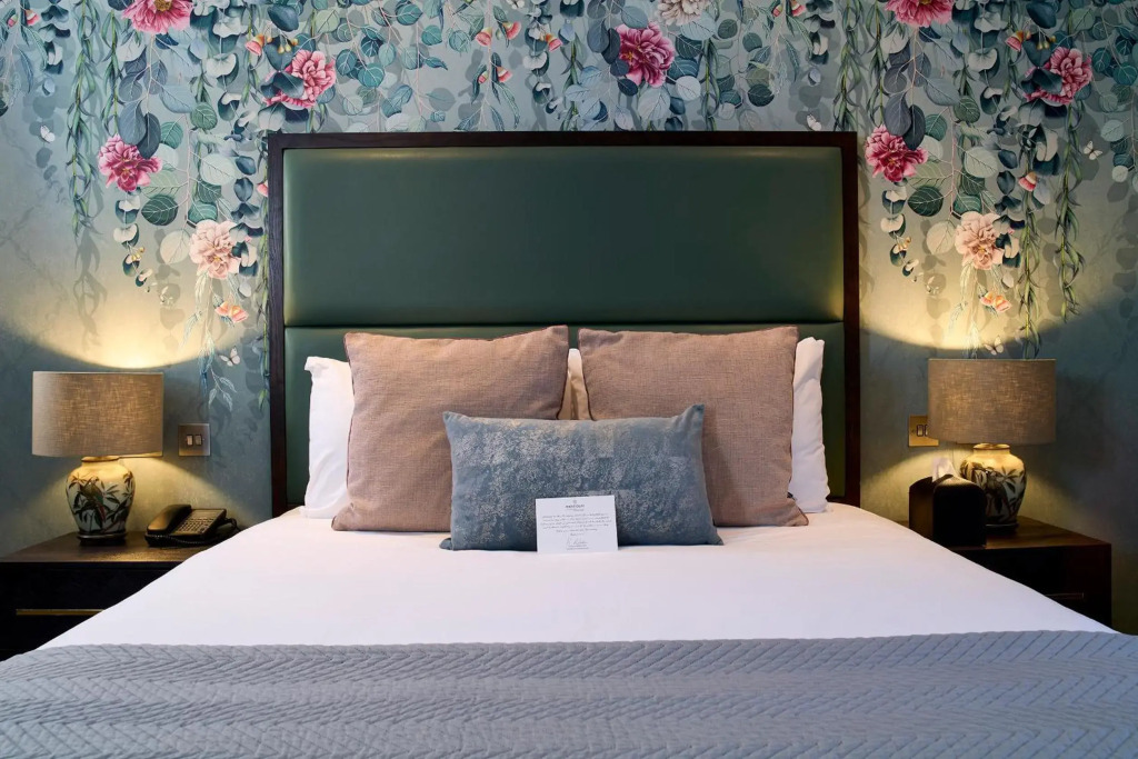 Mandolay Hotel Guildford