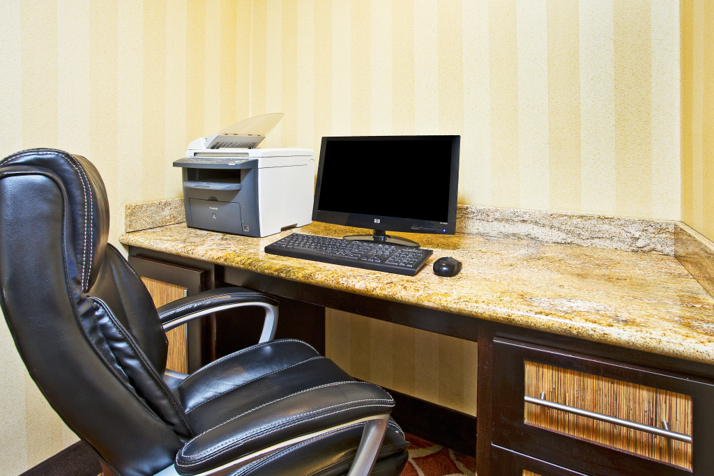 Holiday Inn Express Hotel & Suites Wabash by IHG