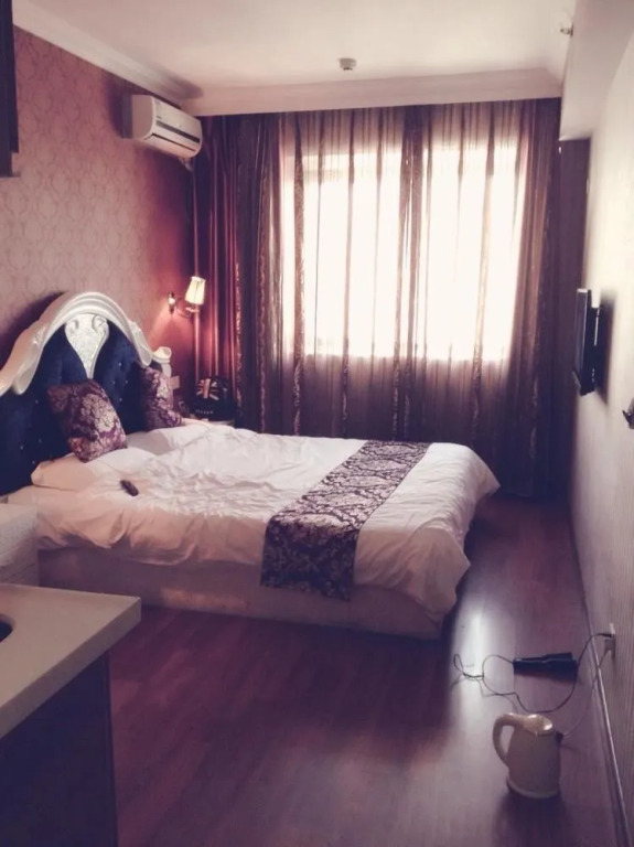 Tangfeng Art Hotel