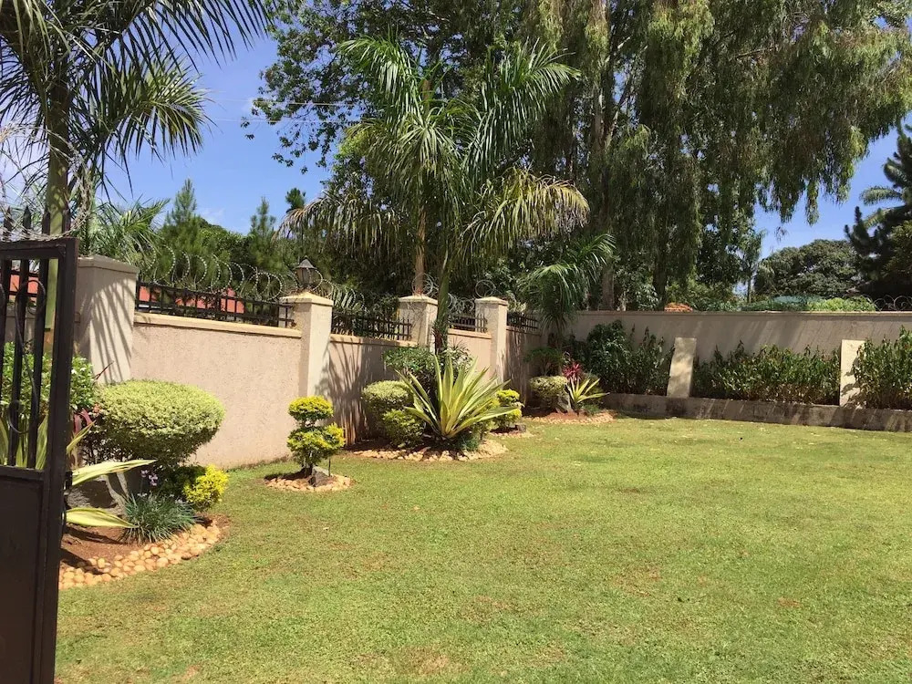 The Hive Guesthouse Entebbe
