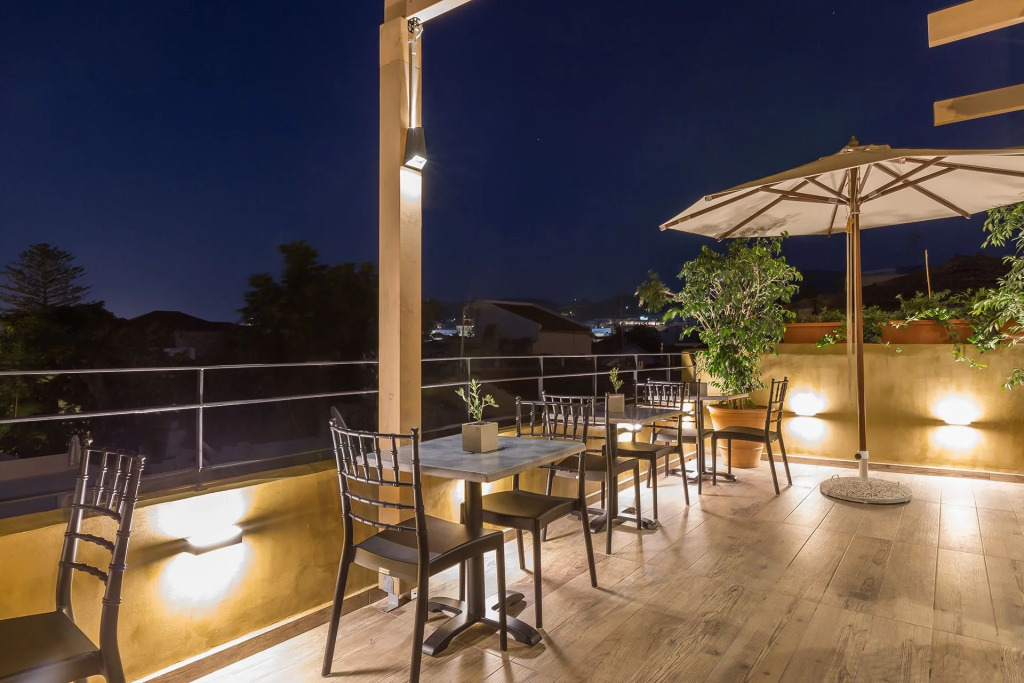 Cressa Suites - Adults Only