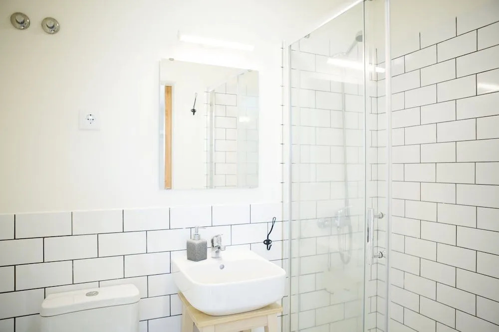 THE HOLY COW - Hostel & Suites