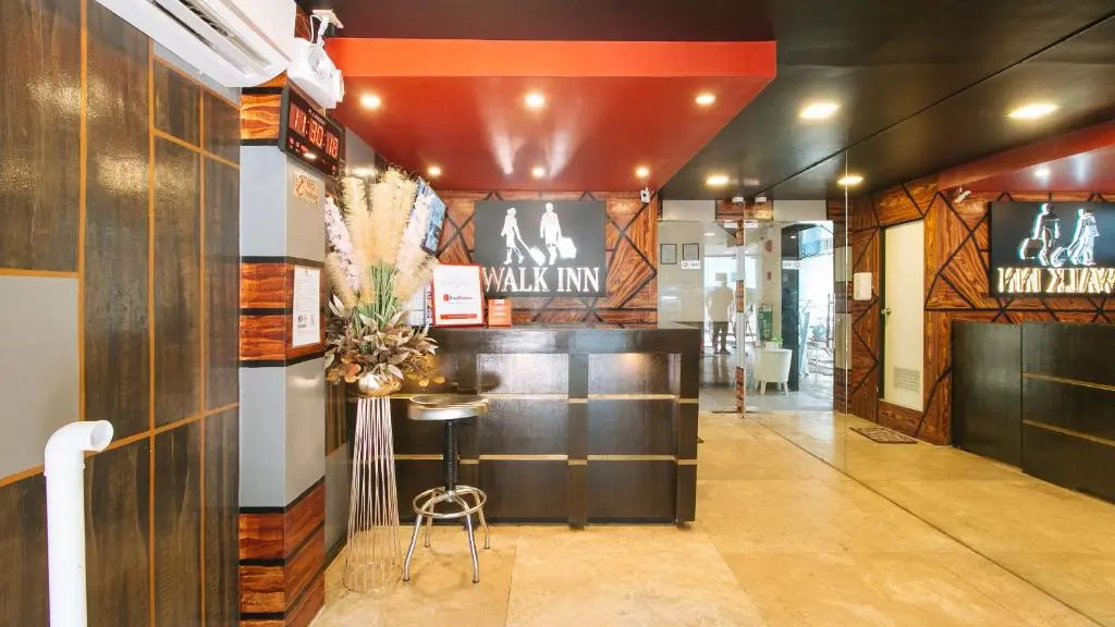 RedDoorz @ Walk Inn Hotel