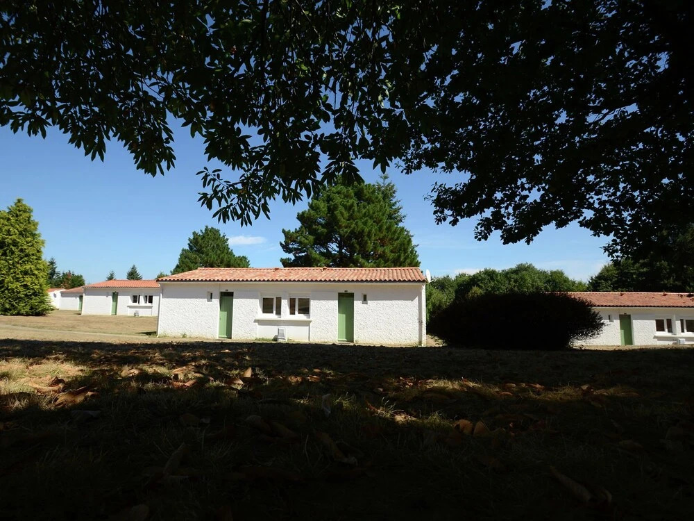 Semi-detached Bungalow With Microwave, in the Great Vendée