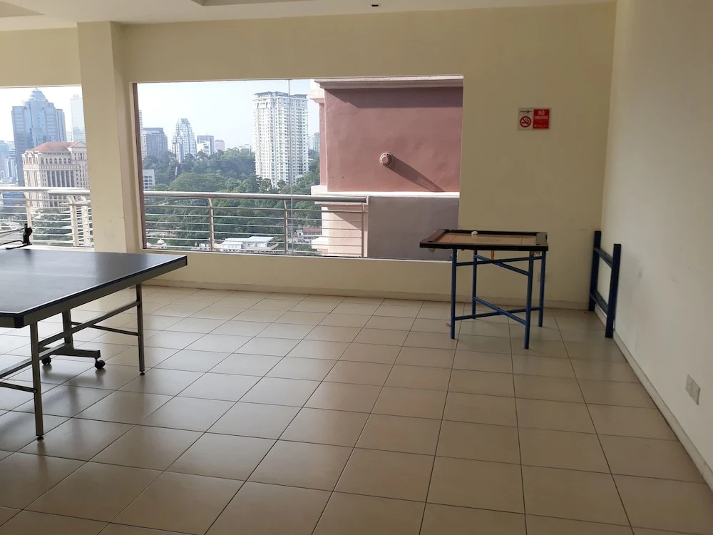 Studio Suite at Casa Mutiara 5 mins walk to LRT, Jalan Alor and Bukit Bintang