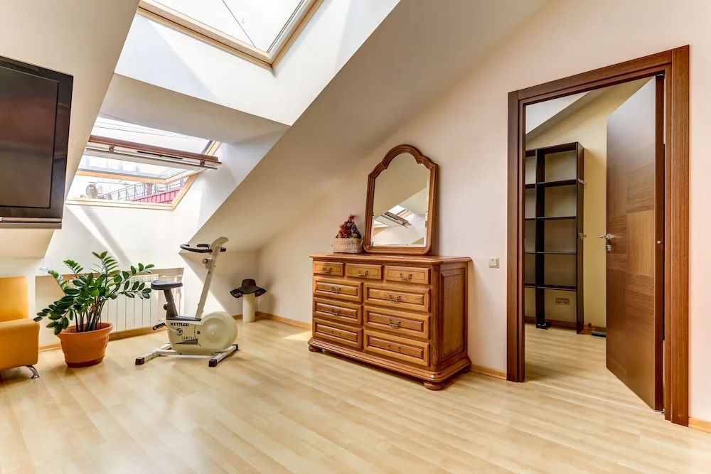 Home4day Spacious loft in the heart of Petersburg