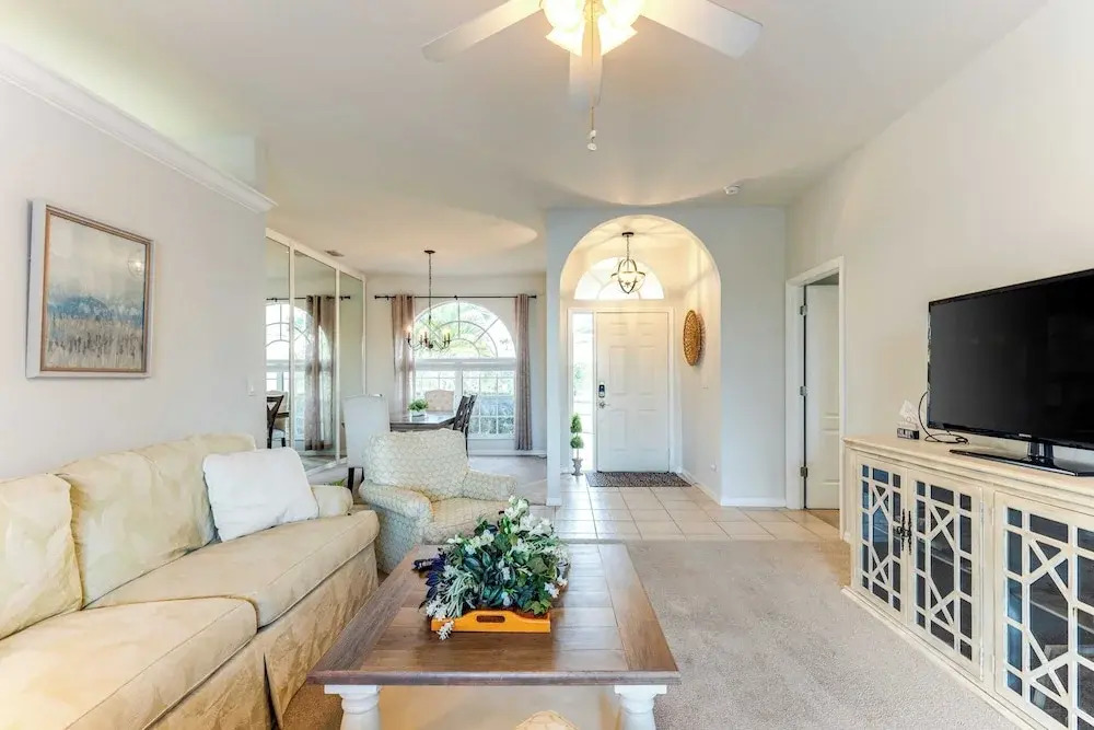 Private Pool, Pond Views, & Bonus Lounge in Gated Naples Community Drive to Dining & Sand