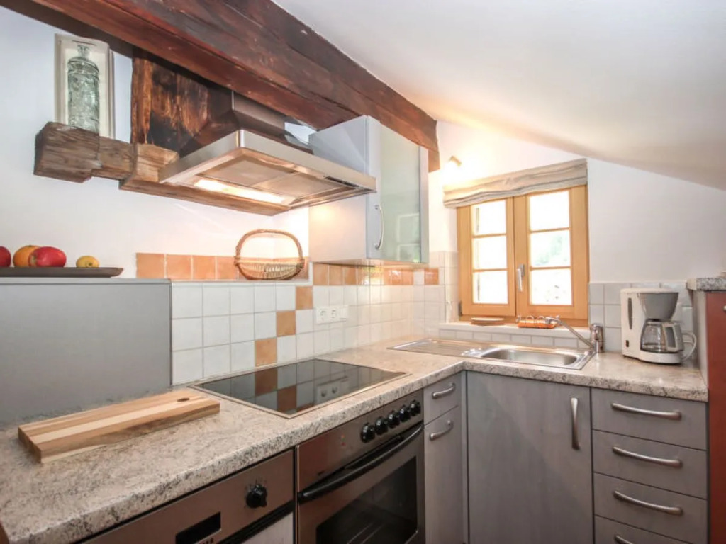 Beim Holzschnitzer 34296
