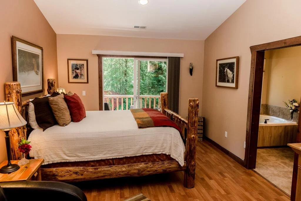 Arlingtons River Rock Inn Bed & Breakfast