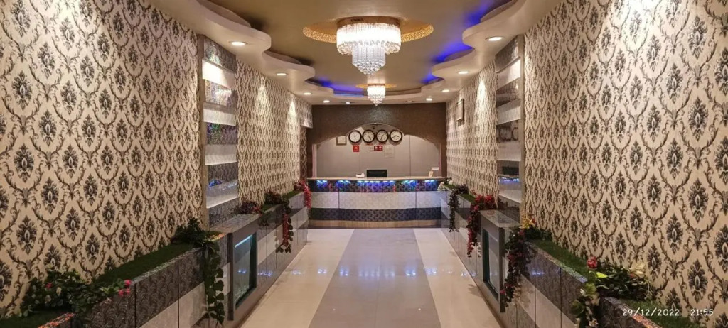 Grand Corporate