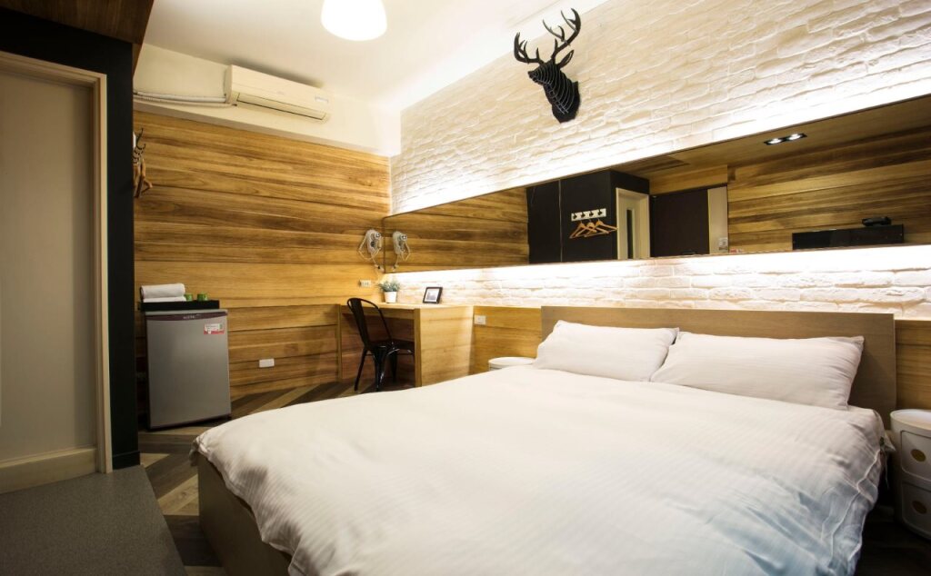 Tomer Hostel