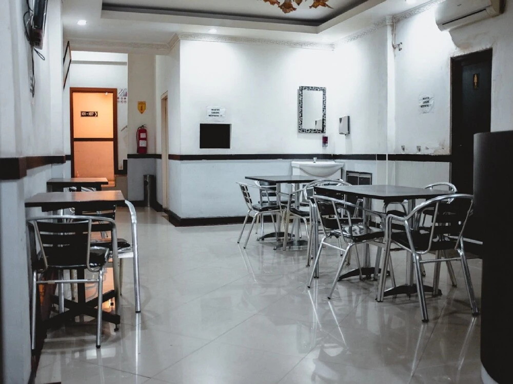 RedDoorz Plus near Palembang Indah Mall