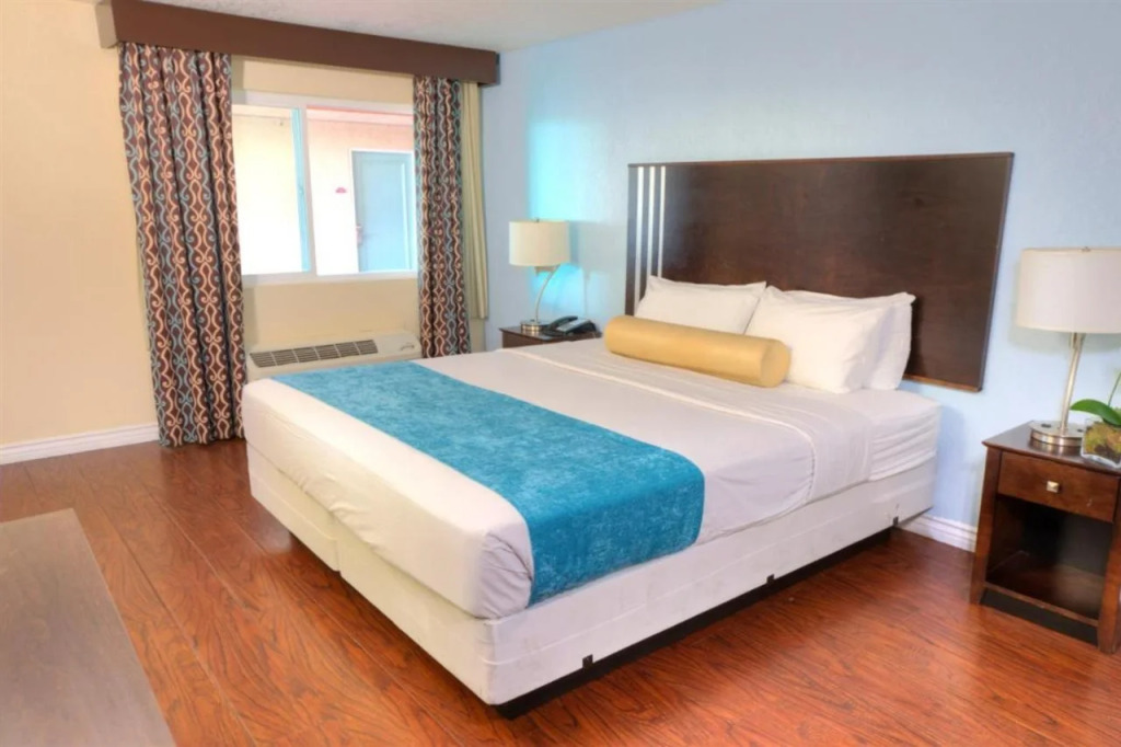 Sunrise Inn Point Loma