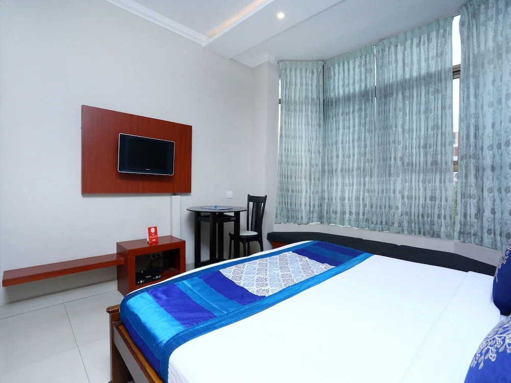 OYO 5075 Khaleej Residency