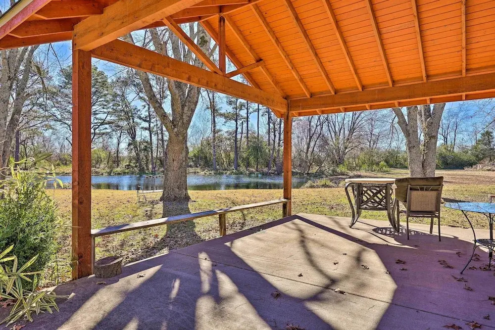 Private Pond + Patio: Expansive Escape in Rogers