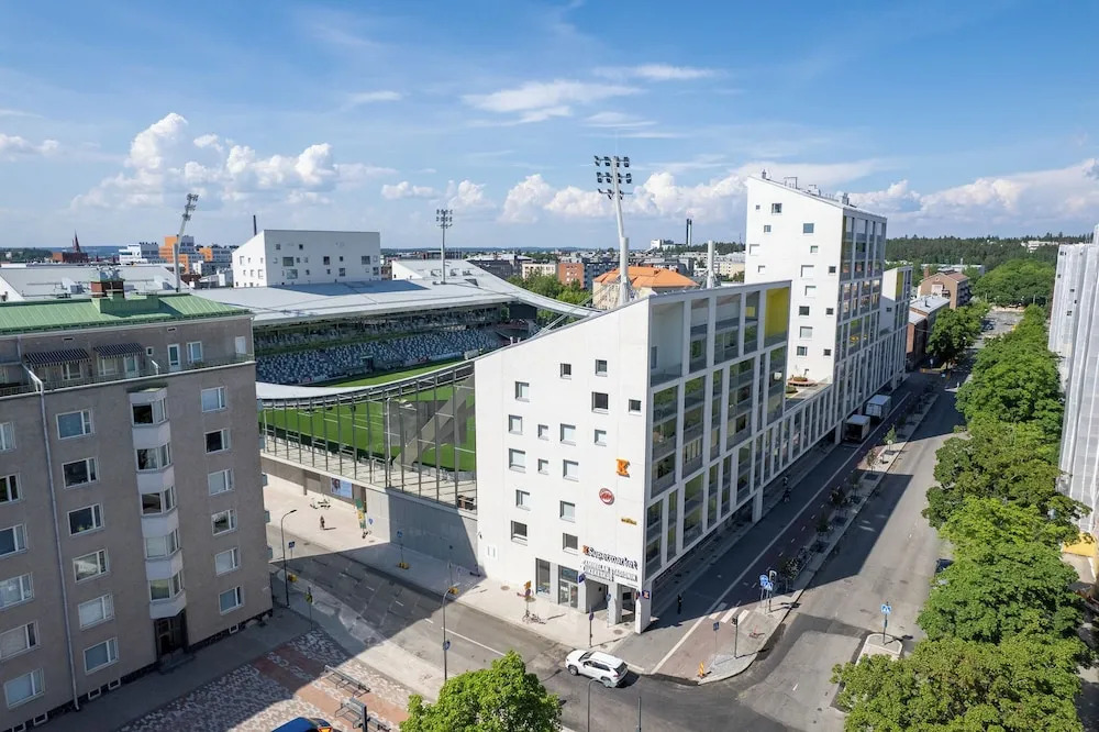 Spacious 2BR at Tammela Stadium - Sauna & Balcony