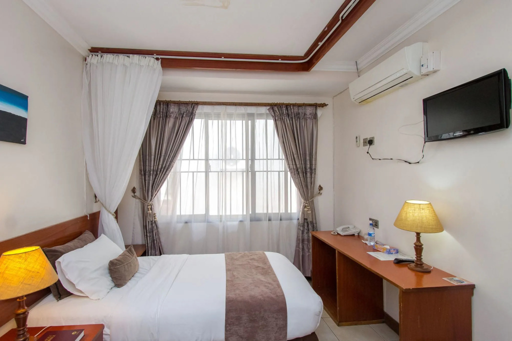 VICTORIA COMFORT INN
