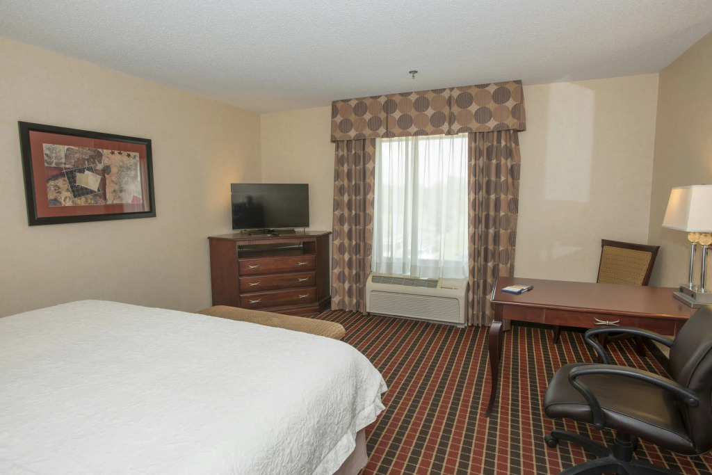 Hampton Inn & Suites Dayton-Airport
