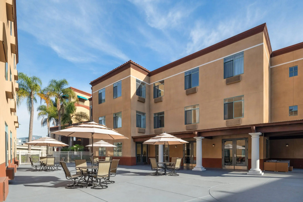 Ramada Suites by Wyndham San Diego Hotel Circle Area