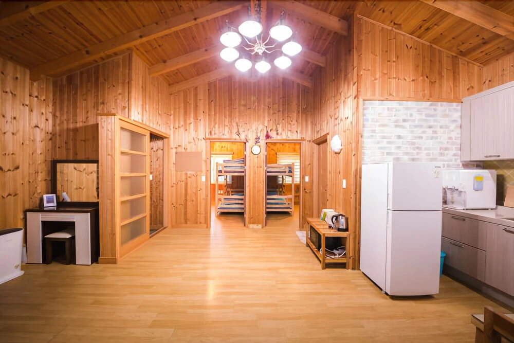 Jeju Hyeoppjae Some&ssam Guesthouse