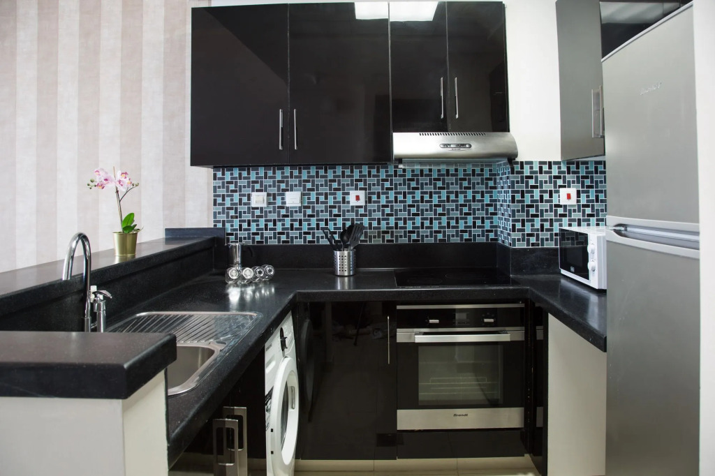 HiGuests - Fully Renovated,3 mins to the beach and Sea View