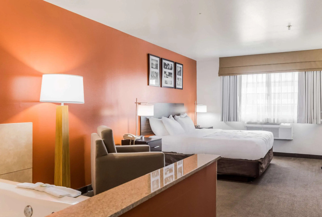 Sleep Inn & Suites North Liberty - Liberty City